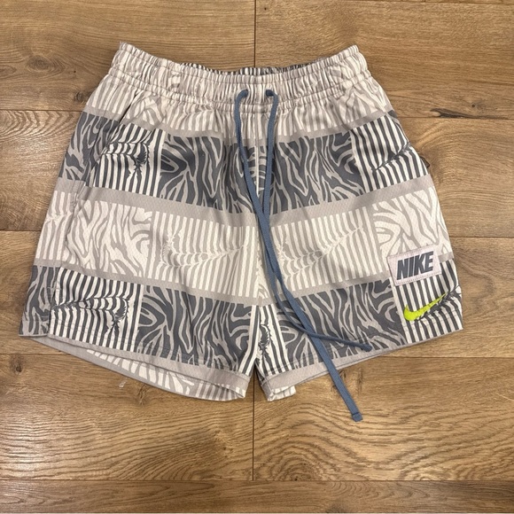 Nike Other - Nike Club Trippy Safari Print Mesh Shorts Grey/Ivory Men's Size Small 5in Length
